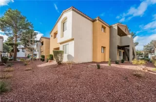 Photo #1: 2560100 Listing 