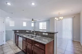 Photo #6: 2560112 Listing 