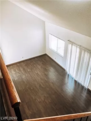 Photo #2: 2560125 Listing 