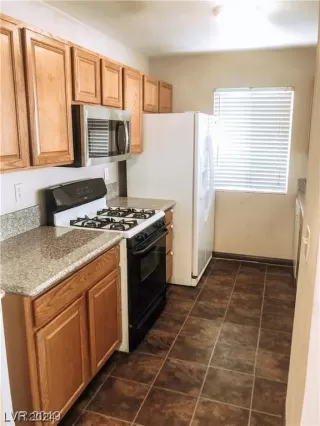 Photo #3: 2560125 Listing 