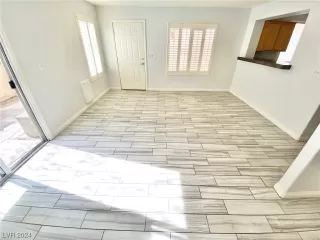 Photo #2: 2560128 Listing 