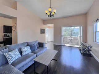 Photo #4: 2560133 Listing 