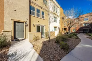 Photo #1: 2560150 Listing