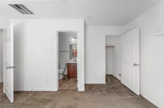 Photo #4: 2560150 Listing