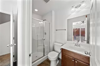 Photo #5: 2560150 Listing