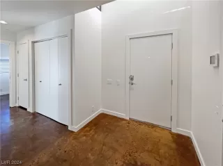 Photo #5: 2560158 Listing