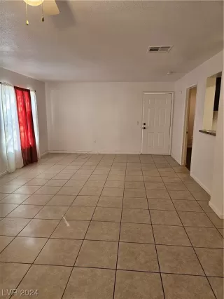 Photo #2: 2560165 Listing 