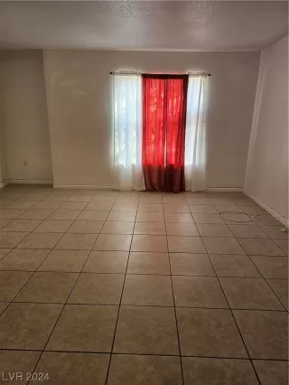 Photo #3: 2560165 Listing 