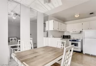 Photo #4: 2560192 Listing