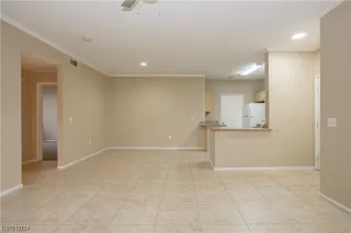 Photo #3: 2560212 Listing 