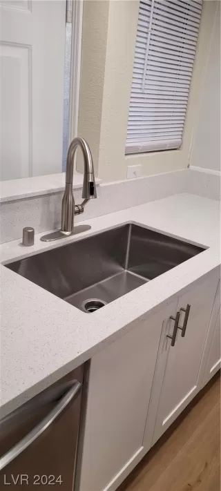 Photo #4: 2560230 Listing 