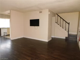 Photo #3: 2560281 Listing 