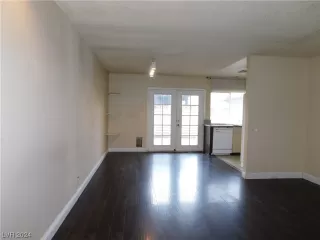 Photo #5: 2560281 Listing 