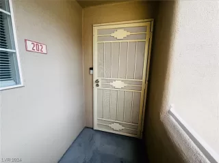 Photo #1: 2560330 Listing