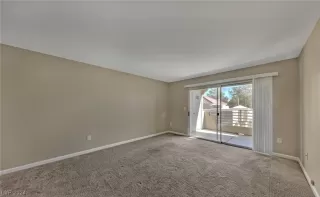 Photo #4: 2560330 Listing