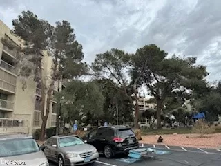 Photo #1: 2560339 Listing 