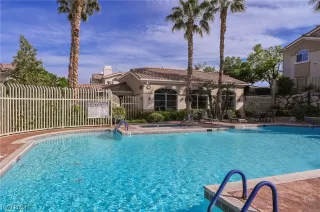 Photo #1: 2560360 Listing 