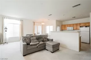 Photo #3: 2560360 Listing 