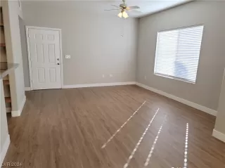 Photo #2: 2560366 Listing 