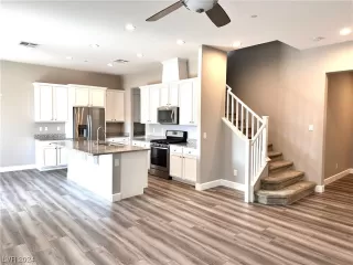 Photo #3: 2560372 Listing 