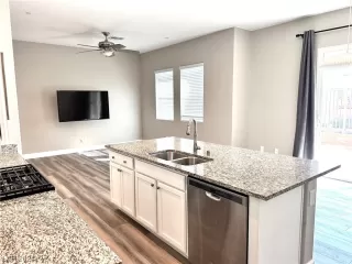 Photo #5: 2560372 Listing 