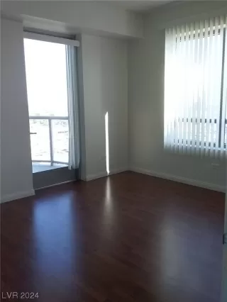 Photo #2: 2560420 Listing 