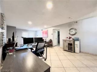 Photo #6: 2560441 Listing 