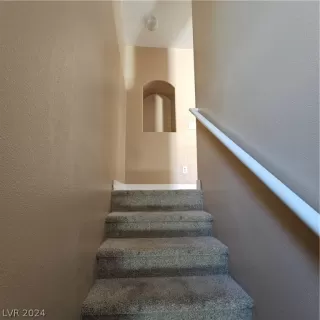 Photo #4: 2560455 Listing