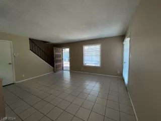 Photo #1: 2560534 Listing 