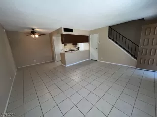 Photo #3: 2560534 Listing 