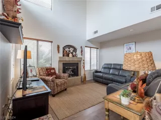 Photo #5: 2560537 Listing 