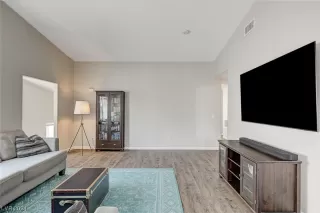 Photo #6: 2560562 Listing