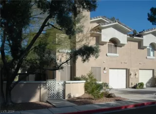 Photo #1: 2560578 Listing 