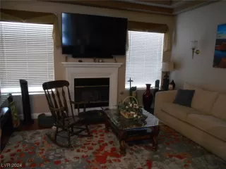 Photo #5: 2560621 Listing