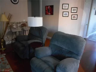 Photo #6: 2560621 Listing