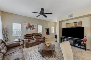 Photo #4: 2560649 Listing