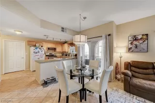 Photo #6: 2560649 Listing