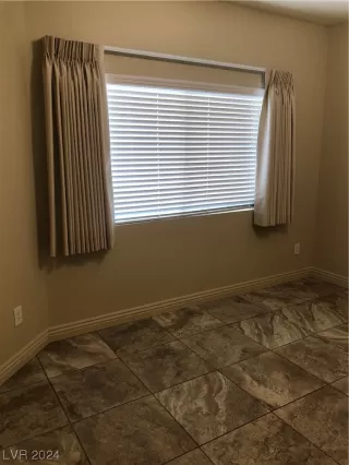 Photo #3: 2560663 Listing 