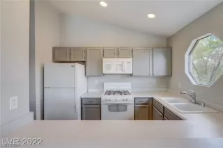 Photo #5: 2560665 Listing 