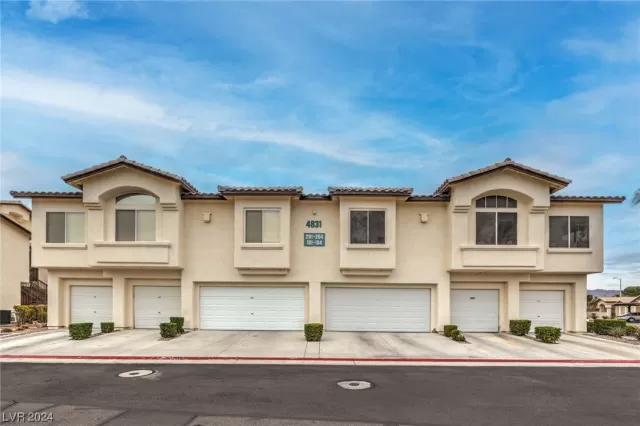 MLS: 2560690 Condo For Sale