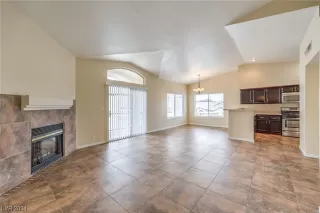 Photo #6: 2560690 Listing