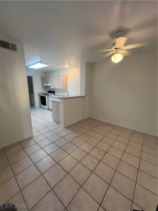 Photo #3: 2560693 Listing 