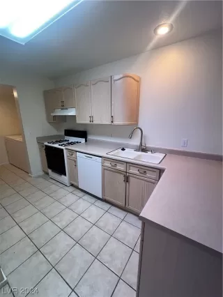 Photo #5: 2560693 Listing 