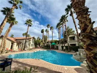 Photo #1: 2560707 Listing