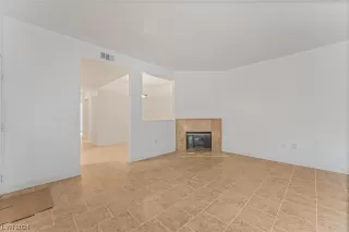 Photo #4: 2560713 Listing