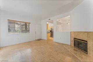 Photo #5: 2560713 Listing