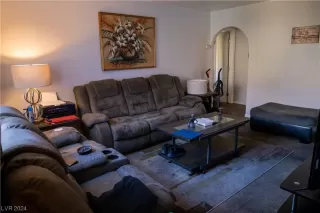 Photo #2: 2560714 Listing 