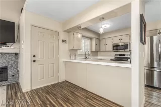 Photo #3: 2560732 Listing