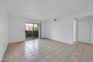 Photo #5: 2560771 Listing 