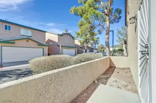 Photo #2: 2560781 Listing 